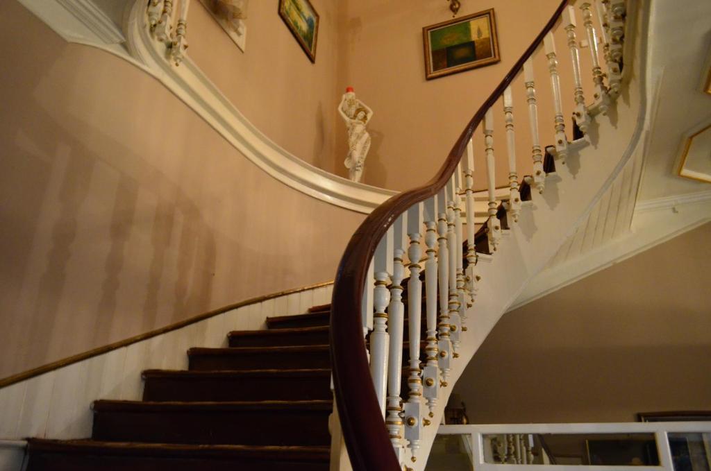 أديرني Antik Hotel المظهر الخارجي الصورة